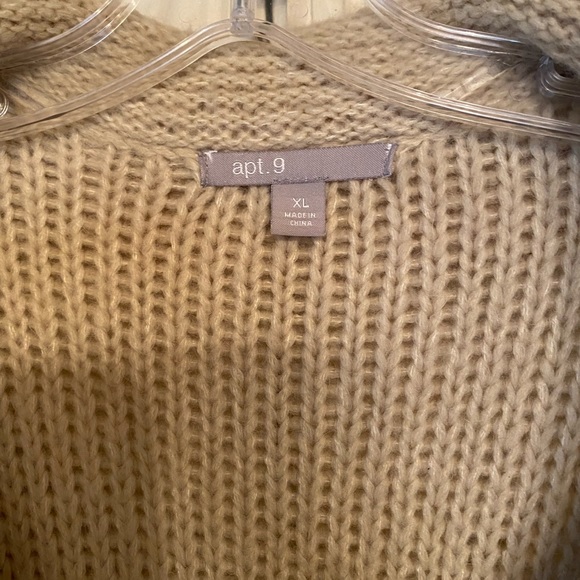 Apt 9 Women’s size XL car sweater - Picture 2 of 3